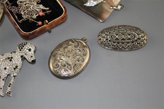 Mixed items including costume jewellery, modern silver oval pendant, white metal bangle and a jewellery box.